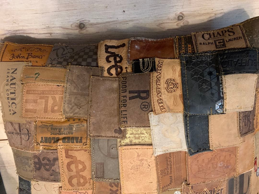 デニムパッチのパッチワーククッション