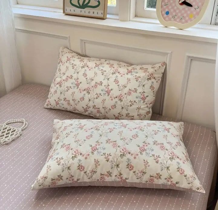 新品★綿100%薔薇と小花シングル掛け布団1枚と枕カバー2枚裏地はシックなピンク