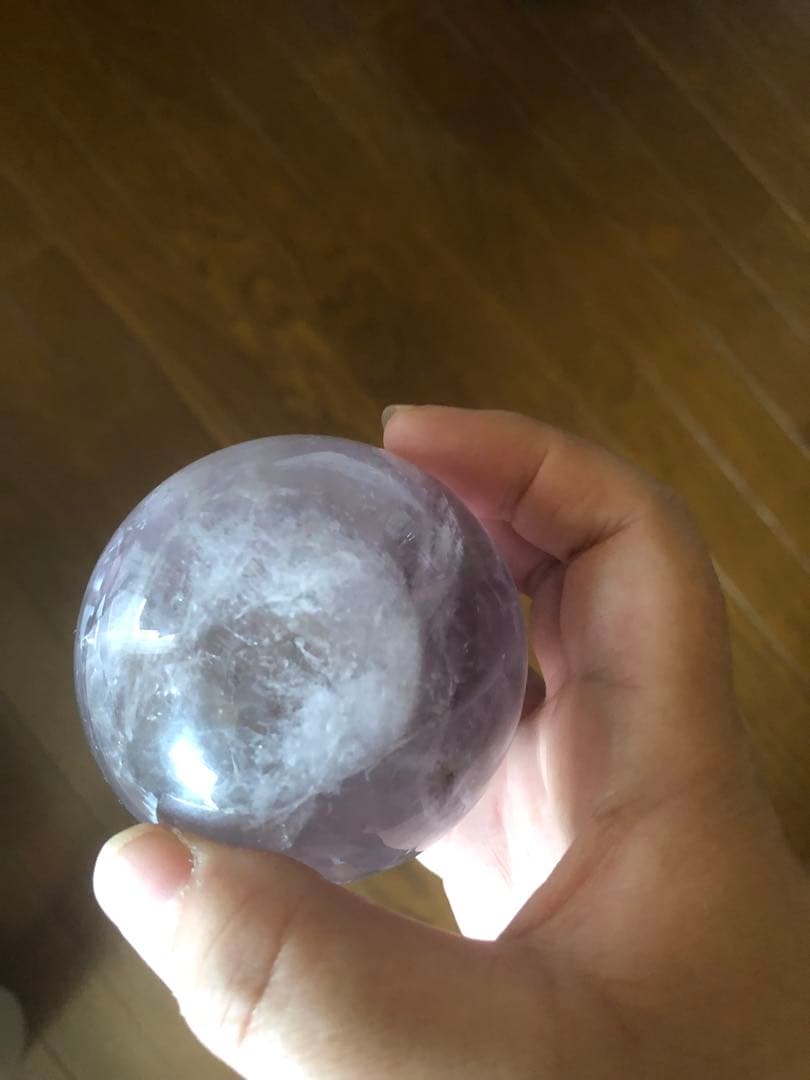 天然石　アメジスト　スフィア　天使の指紋付き　虹あり　約67ミリ　台座つき