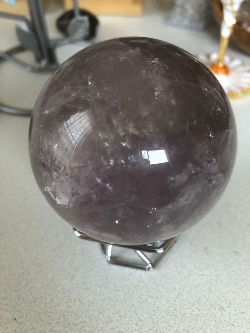 天然石　アメジスト　スフィア　天使の指紋付き　虹あり　約67ミリ　台座つき