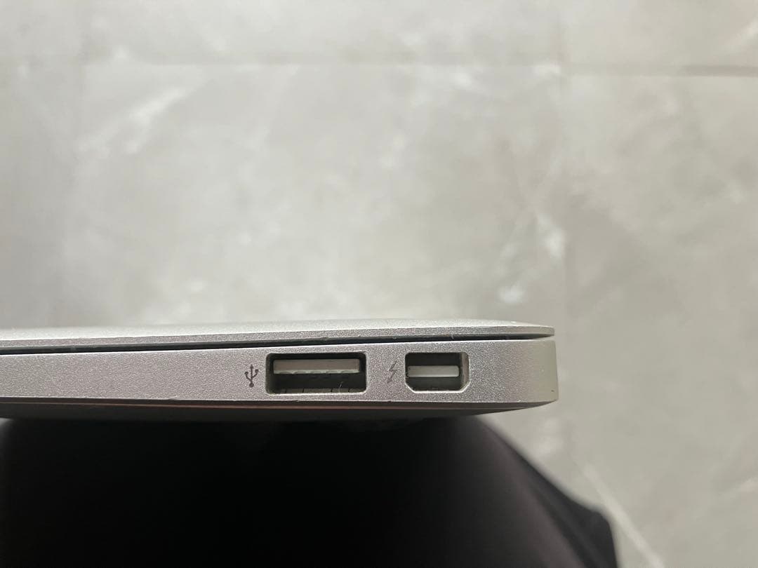 MacBook Air 11インチ（2013)