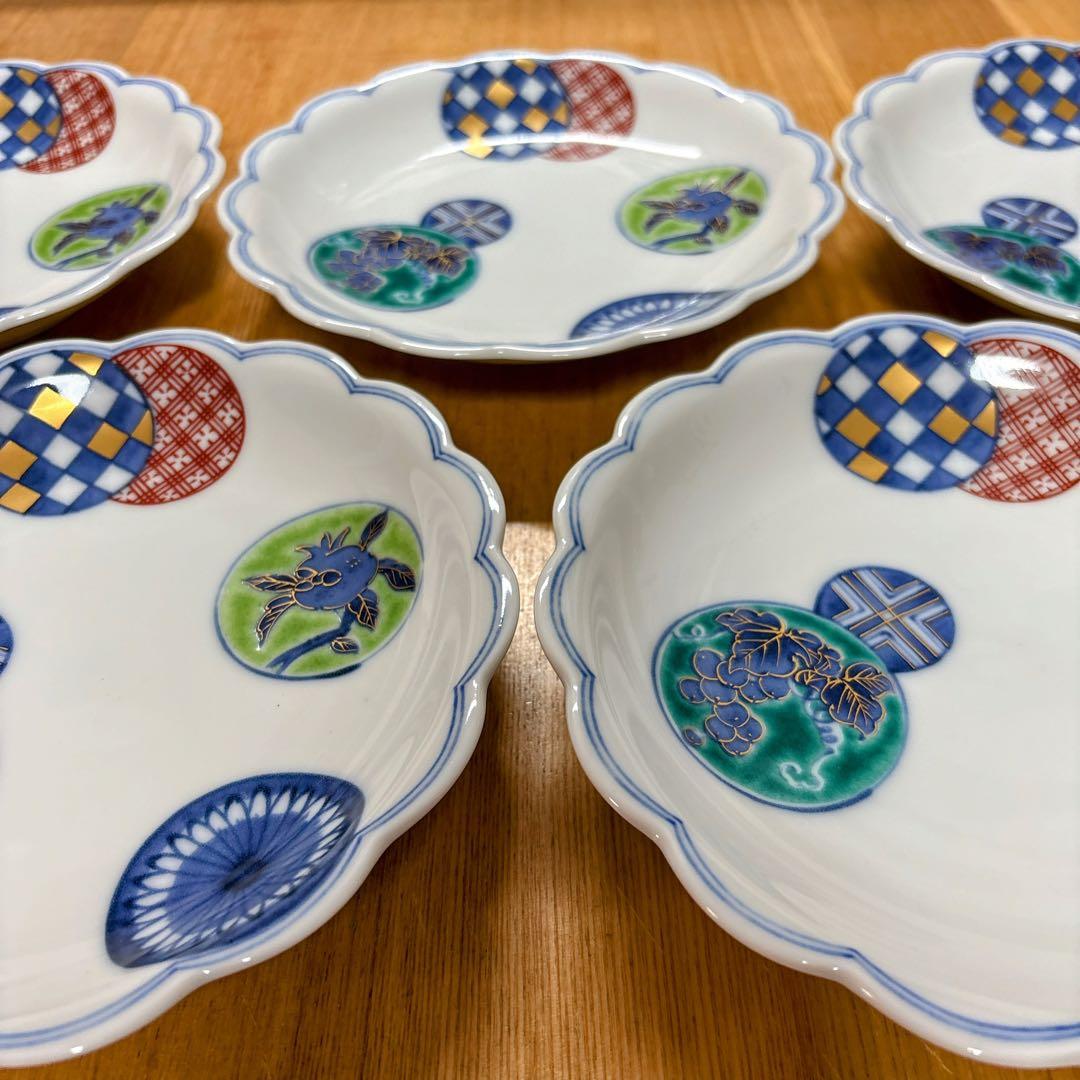 九谷焼　香祥窯　色絵小紋　6号皿揃 中皿　花形皿　盛皿　18.5cm