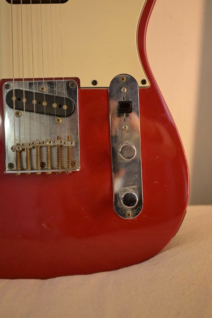 Squier Telecaster 赤 メイプル指板 プレイヤーコンディション