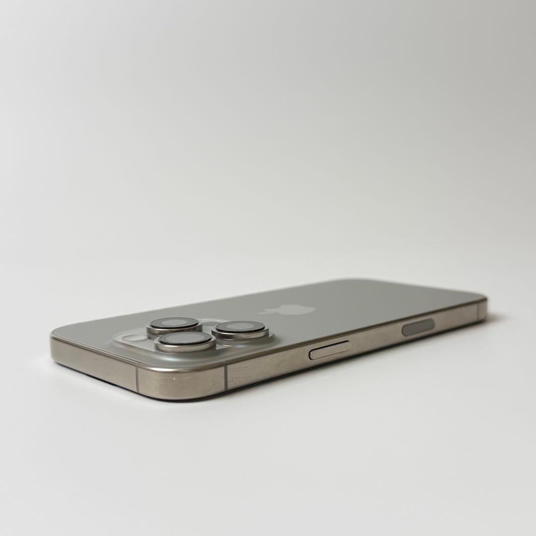 【美品】iPhone 16 Pro 256GB SIMフリー