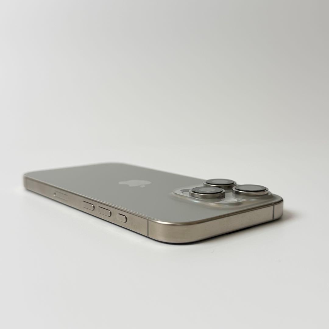 【美品】iPhone 16 Pro 256GB SIMフリー