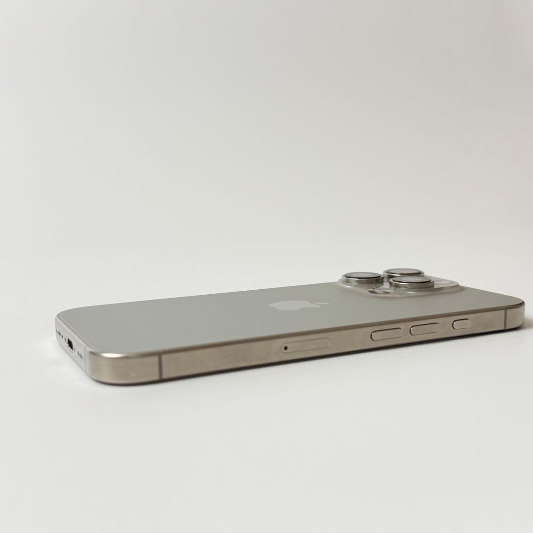 【美品】iPhone 16 Pro 256GB SIMフリー