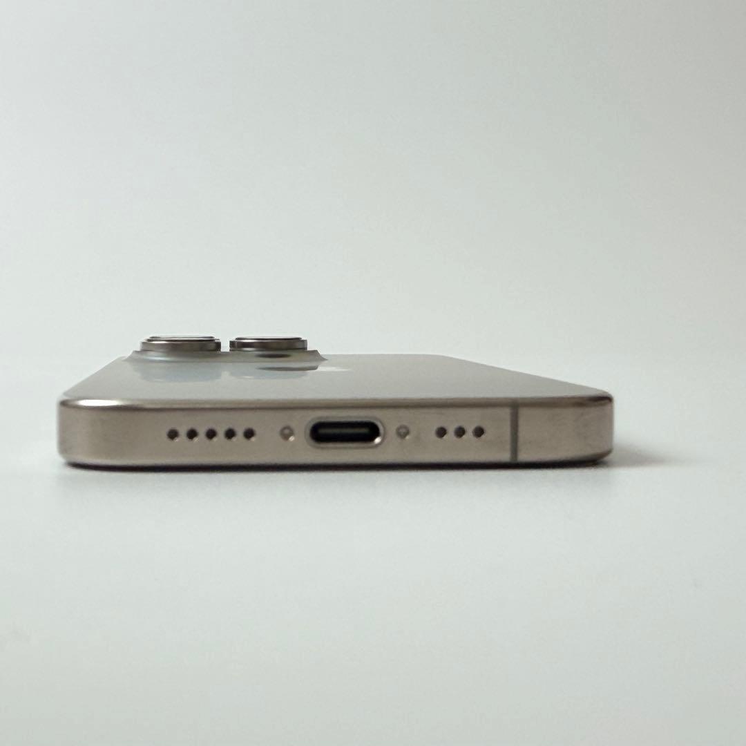 【美品】iPhone 16 Pro 256GB SIMフリー