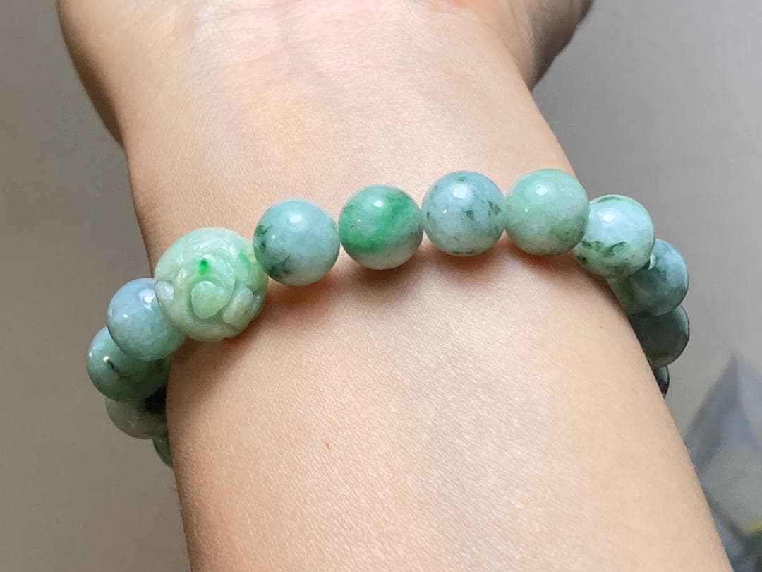 BR7-43 花緑10.0mm 彫り花珠 ミャンマー産A貨 本翡翠 ブレスレット