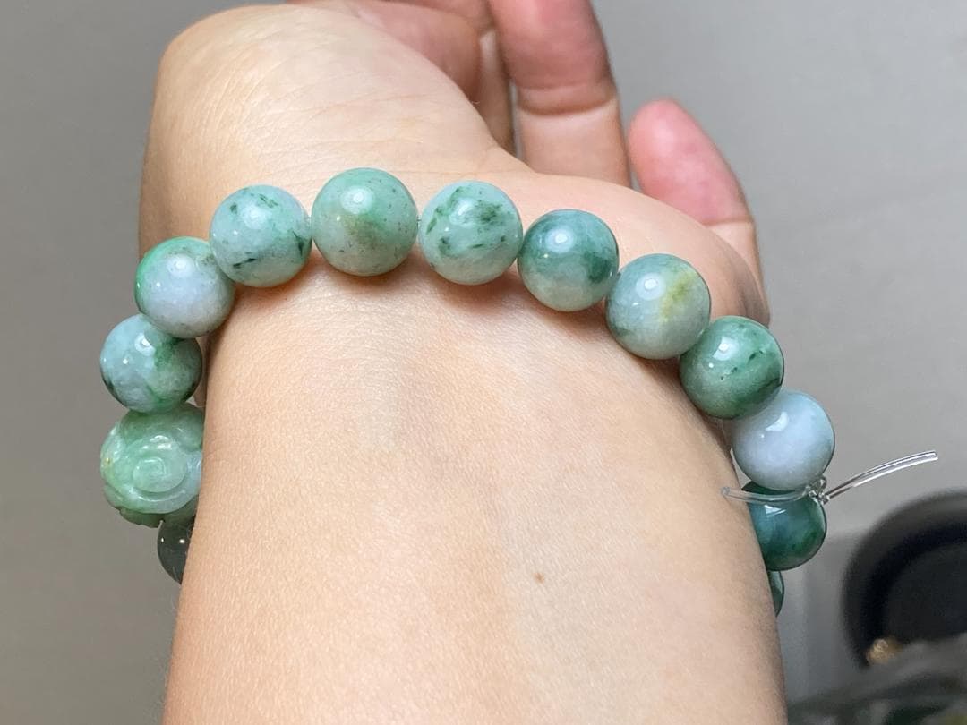 BR7-43 花緑10.0mm 彫り花珠 ミャンマー産A貨 本翡翠 ブレスレット