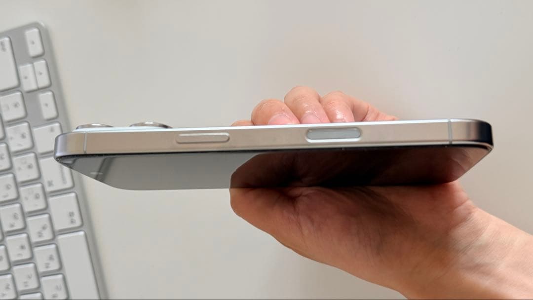 iPhone16Pro ホワイトチタニウム 128G 電池残95% 白