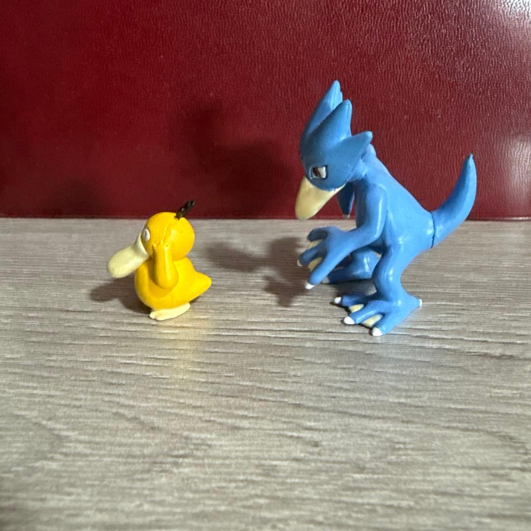 立体ポケモン図鑑　コダック　ゴルダック　ヘイガニ　シザリガー　ポケモン　立体