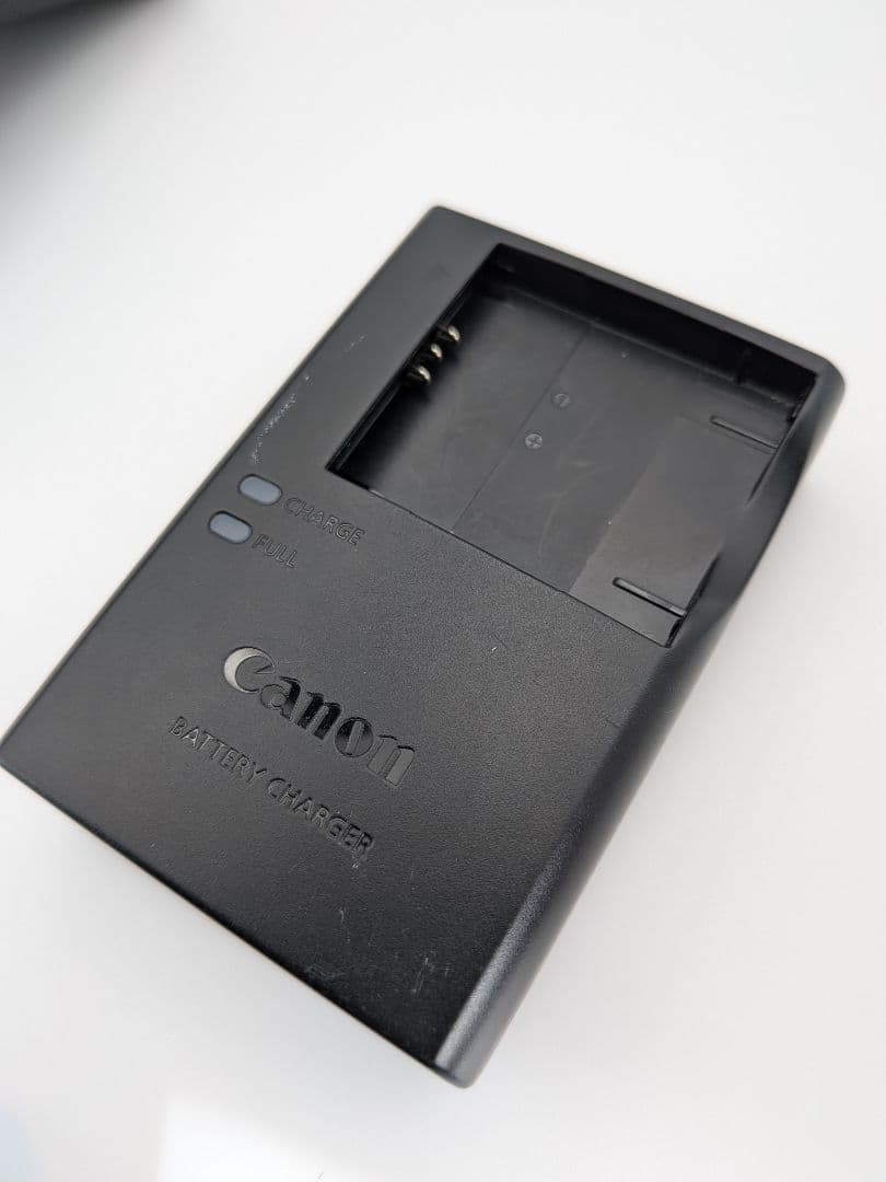 Canon IXY 630 キャノンコンデジ デジカメ シルバー 充電器ケース②