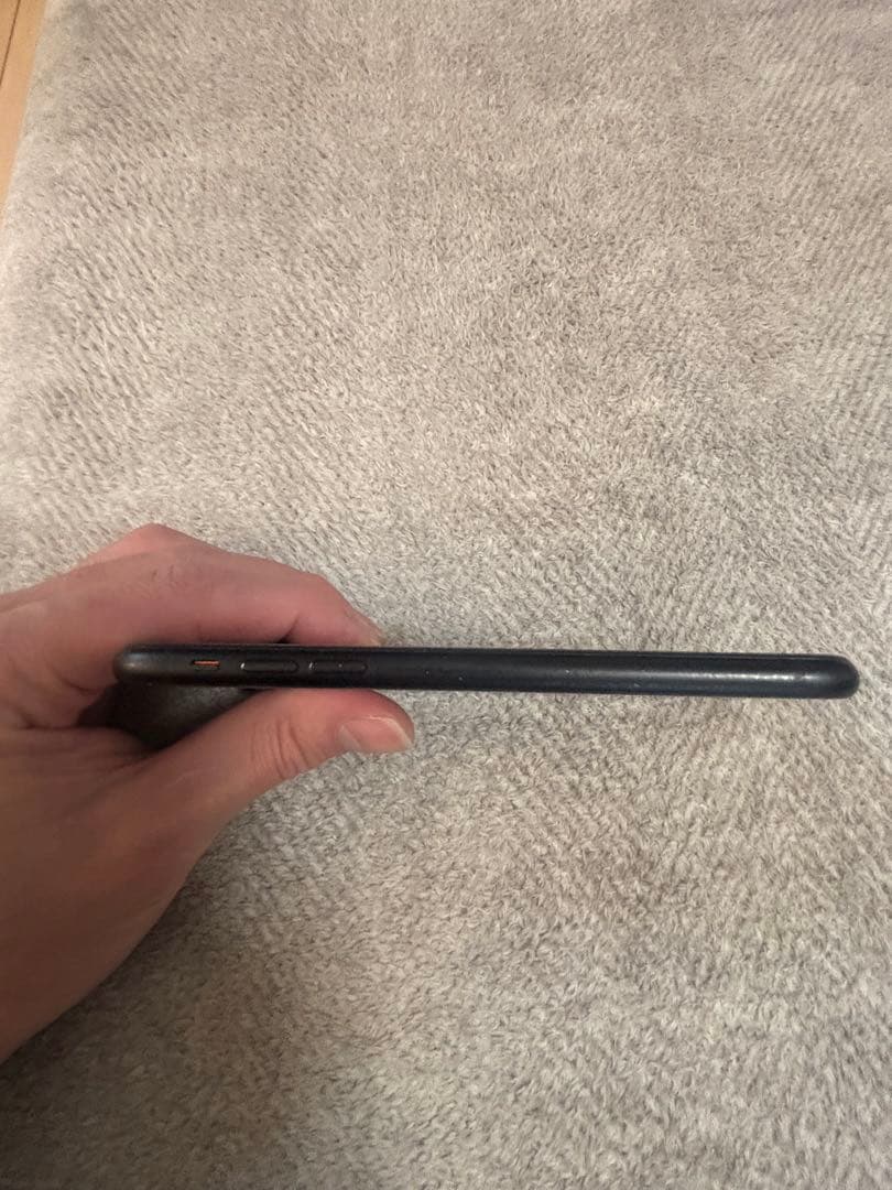 Apple iPhone XR ブラック 画面にひびあり