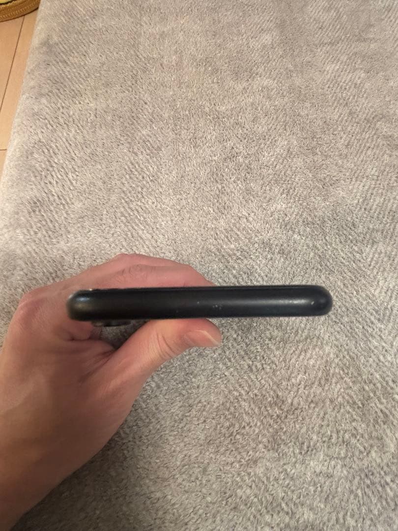 Apple iPhone XR ブラック 画面にひびあり