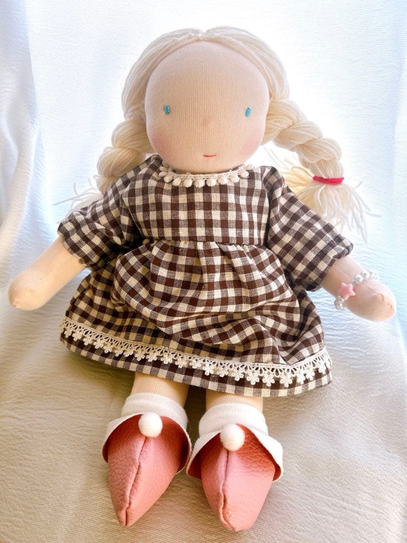 ウォルドルフ人形B体　ピンクのショールの女の子