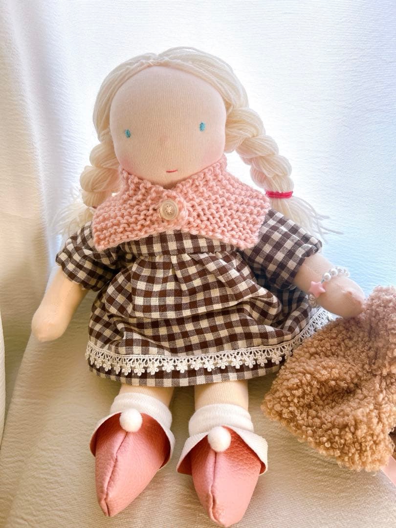 ウォルドルフ人形B体　ピンクのショールの女の子