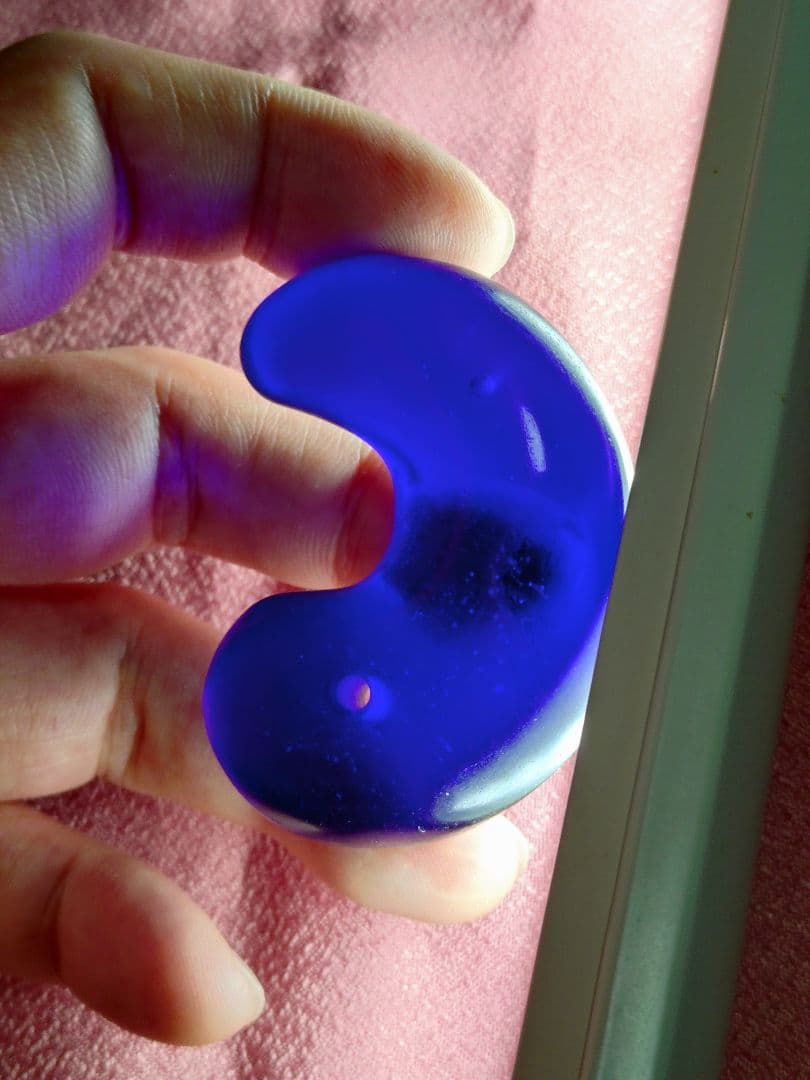 希少 古墳 勾玉 ブルー 瑠璃色 ガラス 素材 アンティーク 工芸 置物 根付