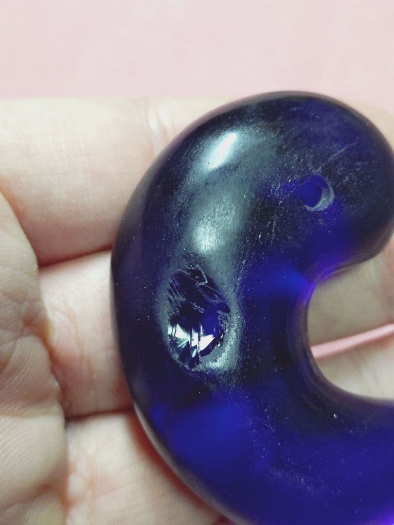 希少 古墳 勾玉 ブルー 瑠璃色 ガラス 素材 アンティーク 工芸 置物 根付