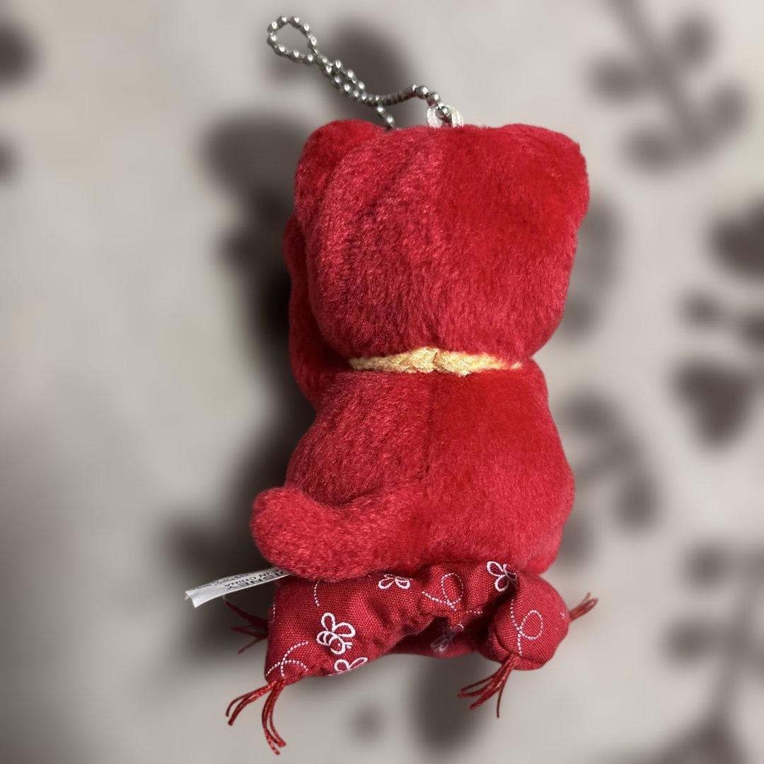 くまのプーさん　招き猫　ぬいぐるみ　マスコット