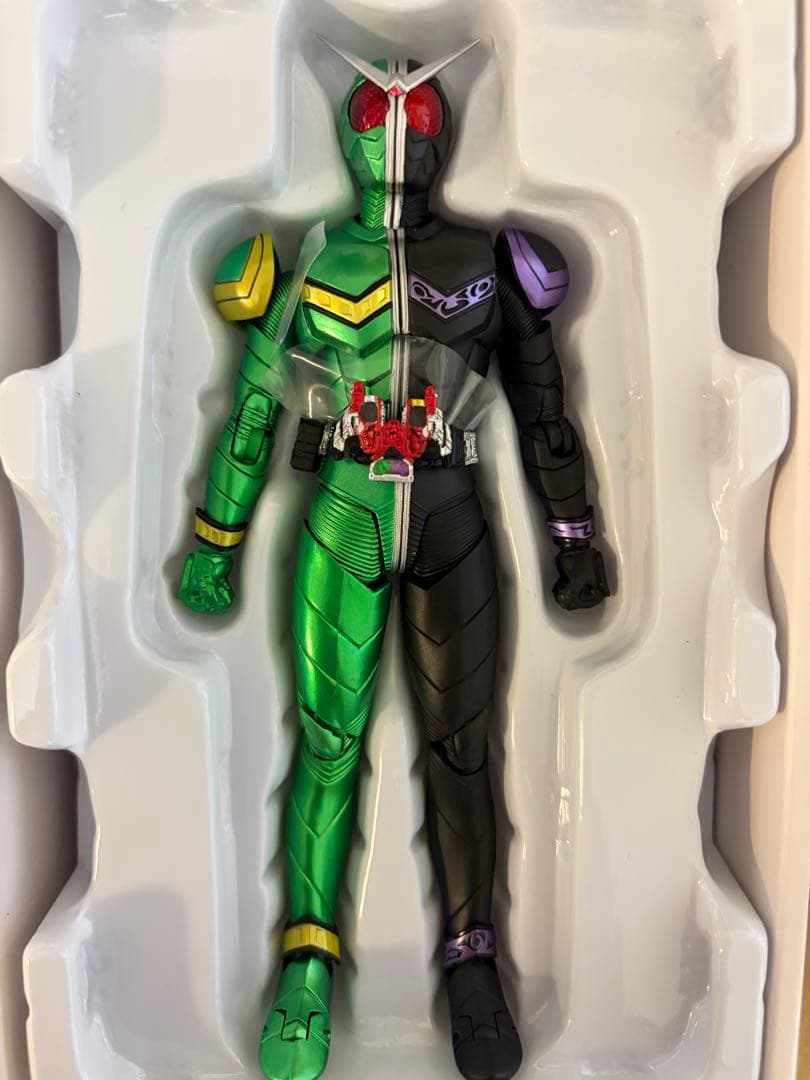 S.H.Figuarts 真骨彫 仮面ライダーW サイクロンジョーカー 風都探偵