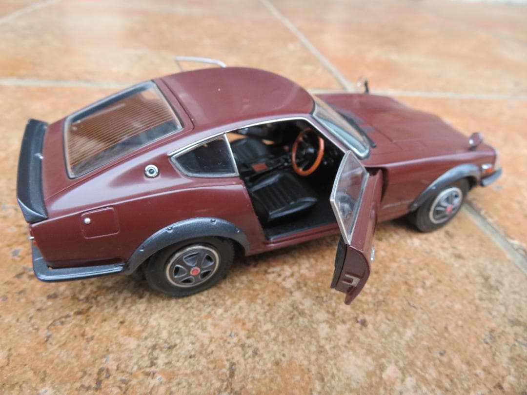 エブロ　1/24　フェアレディ240ZG