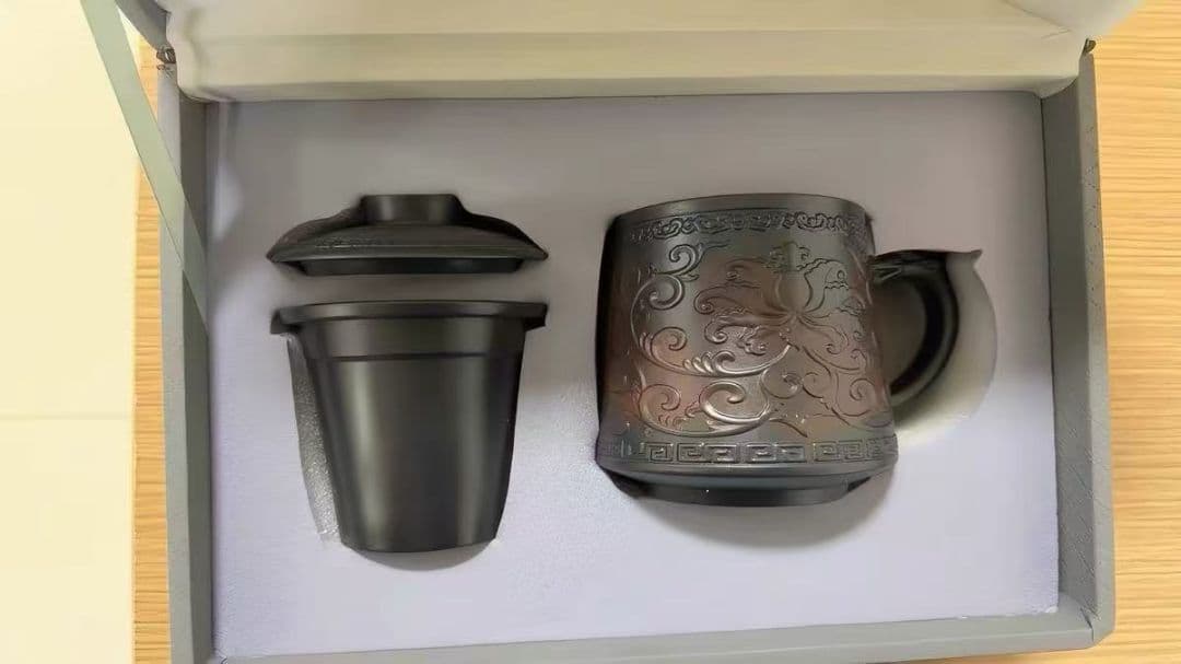 黒色 陶器製 蓋付きカップ