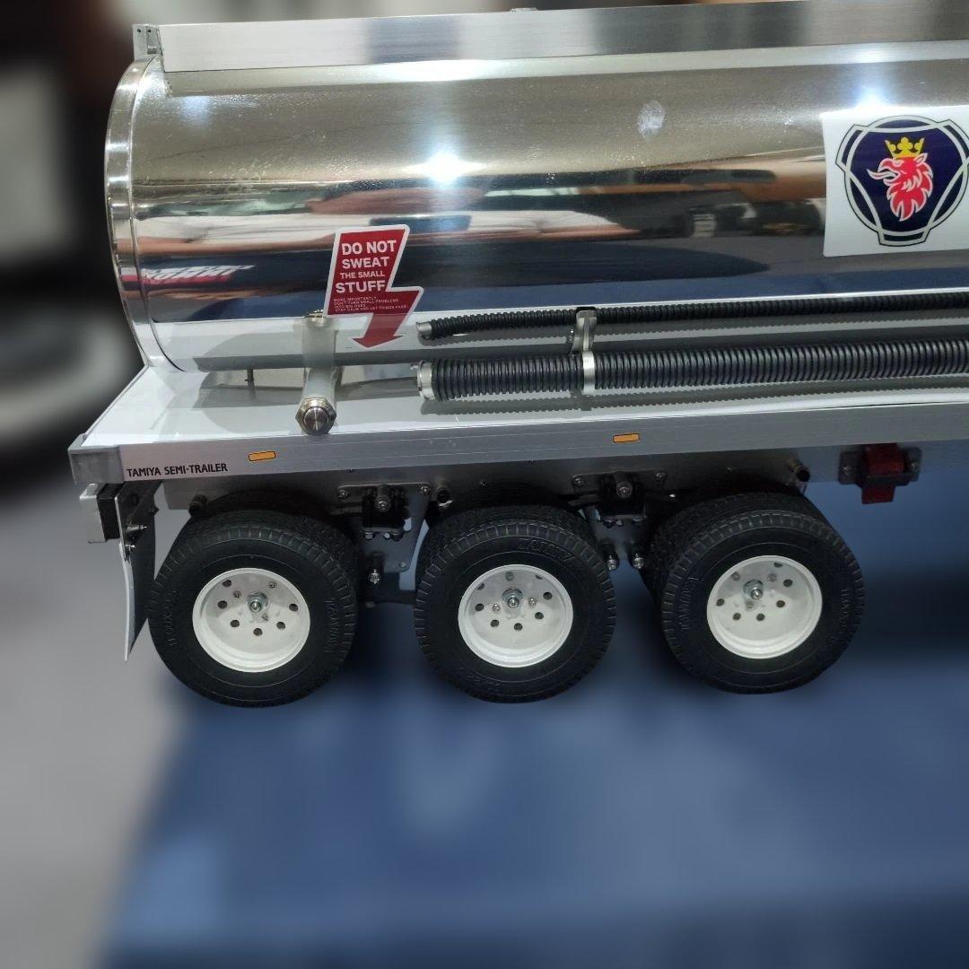 SCANIA メタルタンクトレーラー