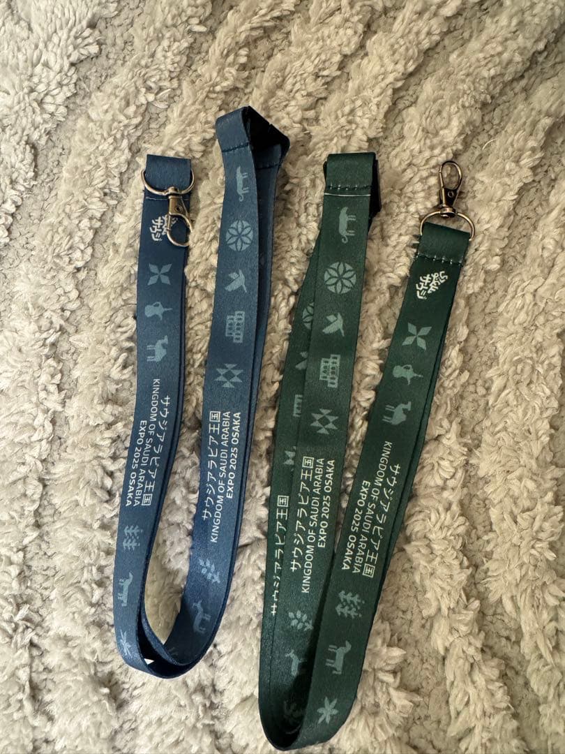 万博ピンバッジとストラップセット