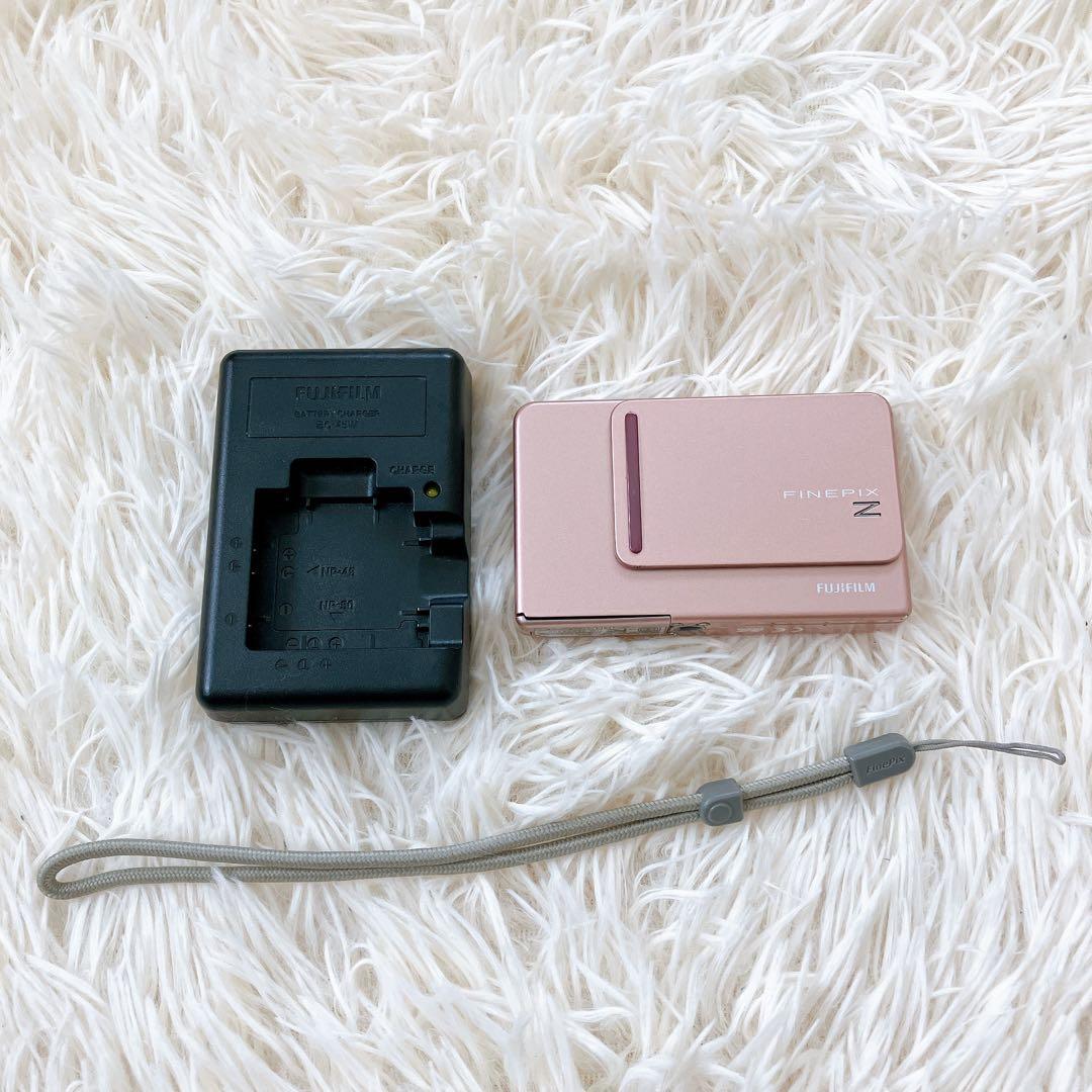 FUJIFILM　FINEPIX　Z300　ピンクゴールド　デジカメ 人気カラー