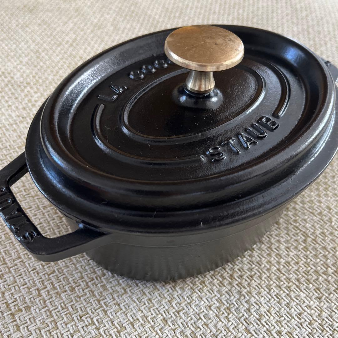 staubピコ・ココット 17 cmオーバル ブラック