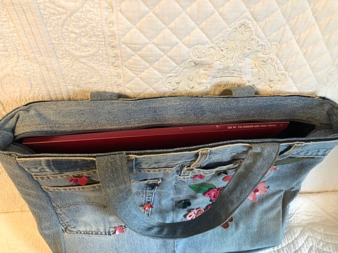 デニム　リメイク　トート　バッグ 花柄　Ｂ4 Levi's（リーバイス）