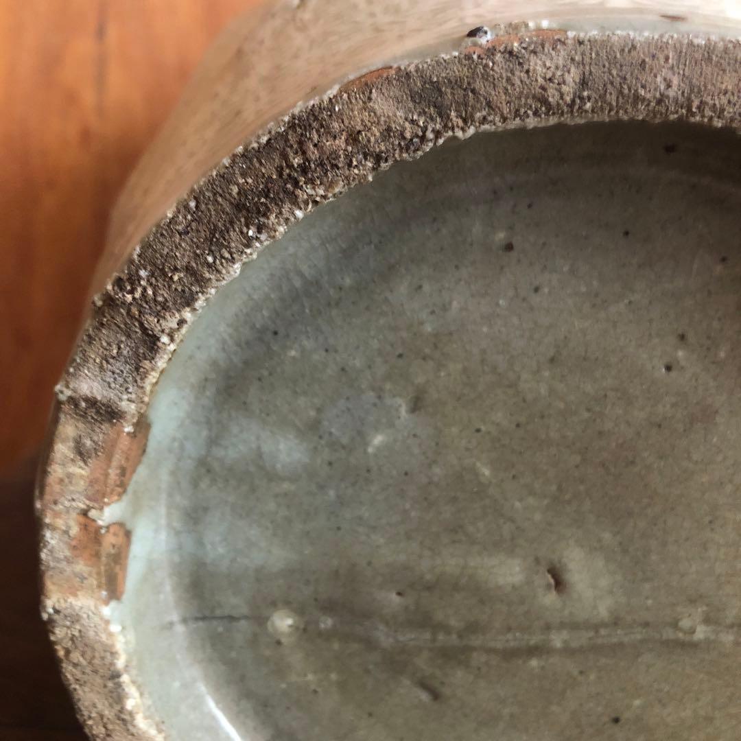 類品の少ない李朝花三島大壺桐箱入