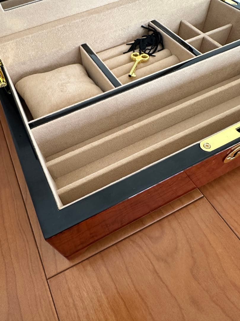  Hausen アクセサリーケース