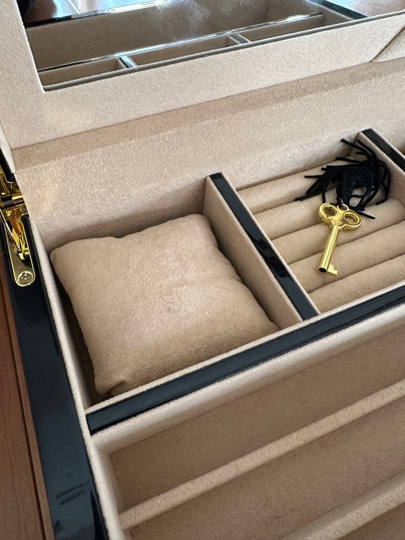  Hausen アクセサリーケース