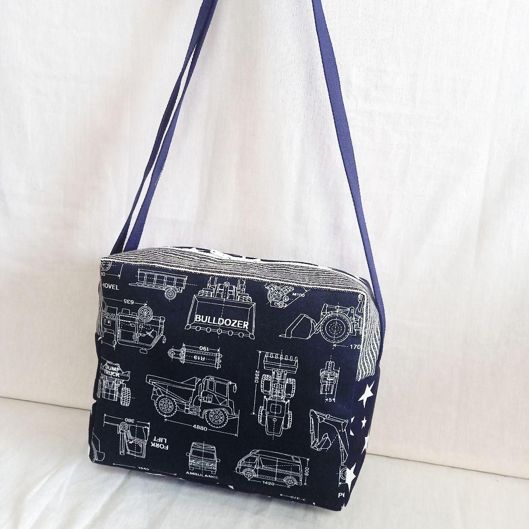 手作り☆モノトーン柄の働く車のスクエアショルダーバッグ☆Mサイズ