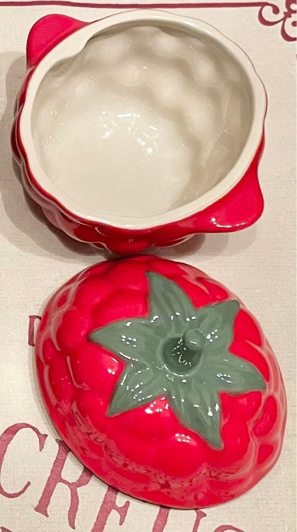 ＊＊ラズベリー　ル・クルーゼ＊＊新品未使用　ベリーシリーズ　希少　廃盤品