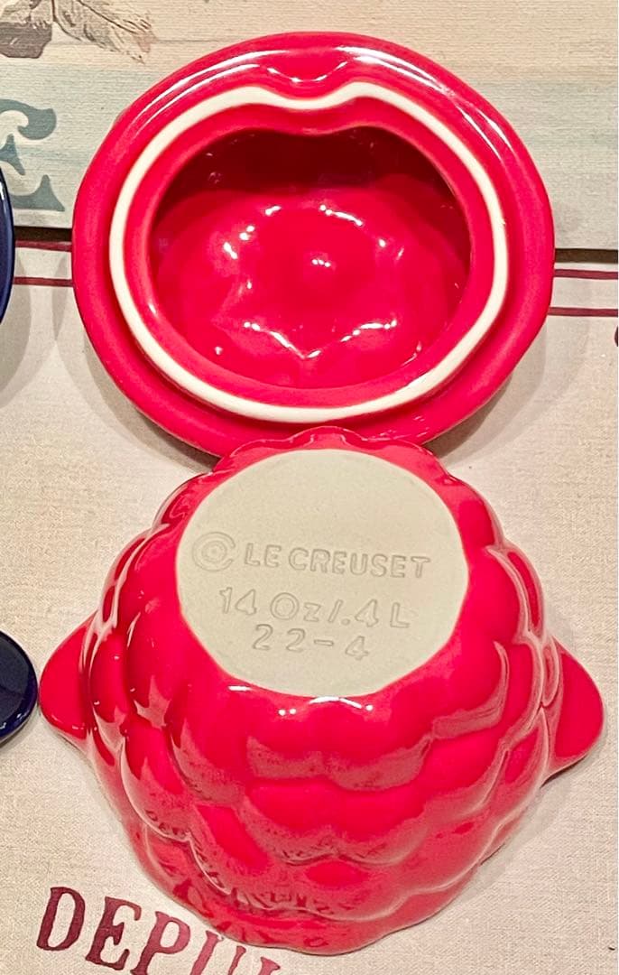＊＊ラズベリー　ル・クルーゼ＊＊新品未使用　ベリーシリーズ　希少　廃盤品