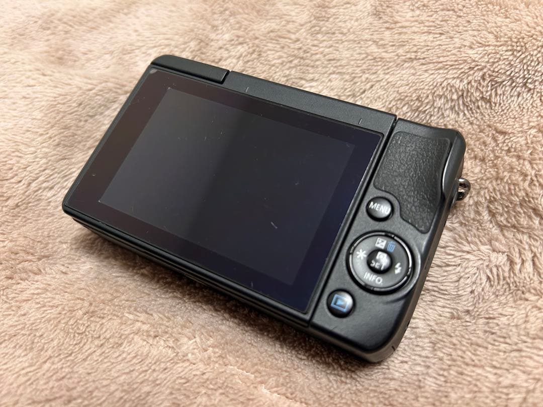 Canon EOS M10 ブラック ダブルズームキット