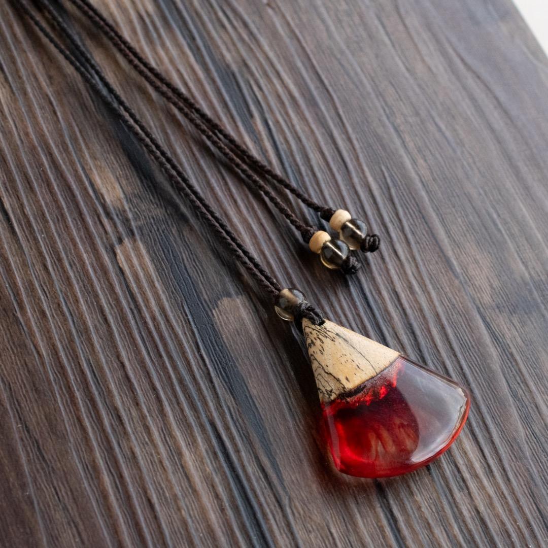 ウッドレジンネックレス Flameハンドメイドネックレス ナチュラルアクセサリー