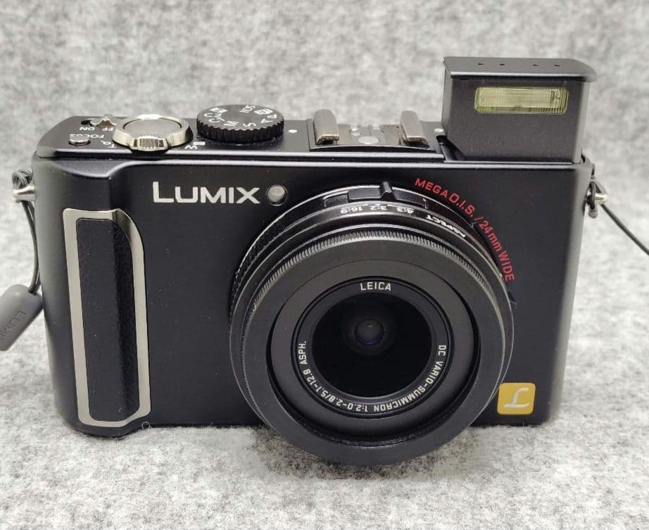 LUMIX DMC-LX３ コンパクトデジタルカメラ