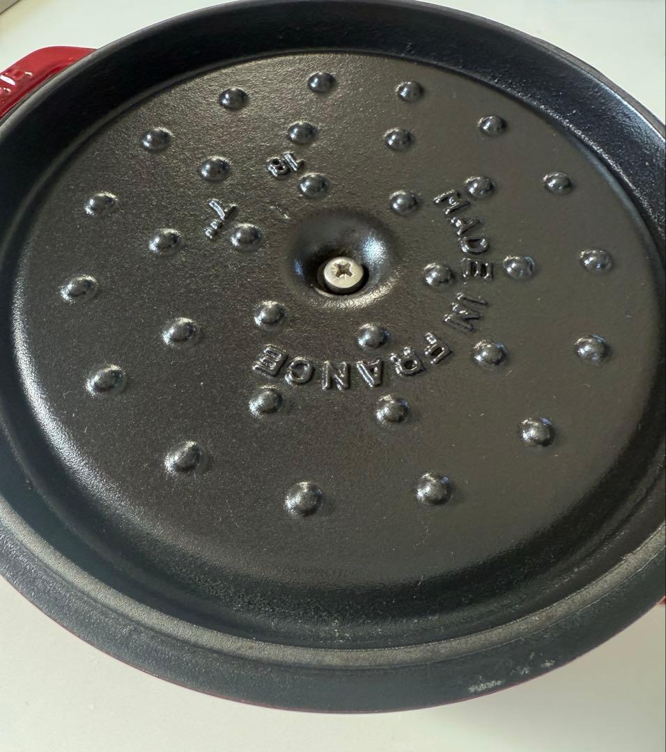 ストウブ　staub 鍋　ココット　18cm