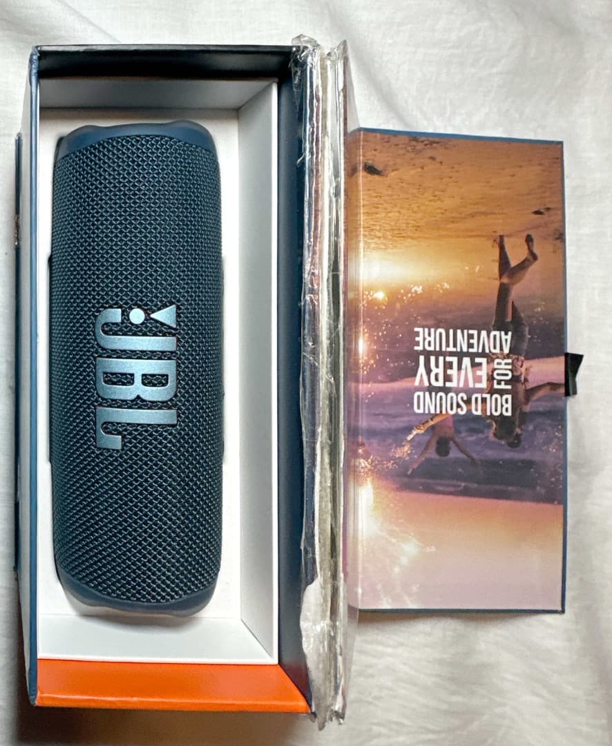 JBL FLIP6 Bluetoothスピーカー（防水・高音質・箱付き）