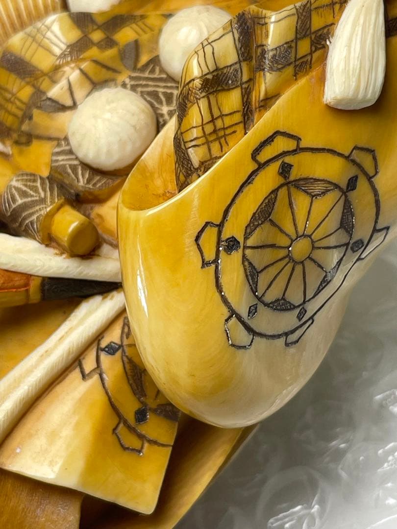 【木箱付】根付風 彫刻人形 武者像 361g 《青帆銘》