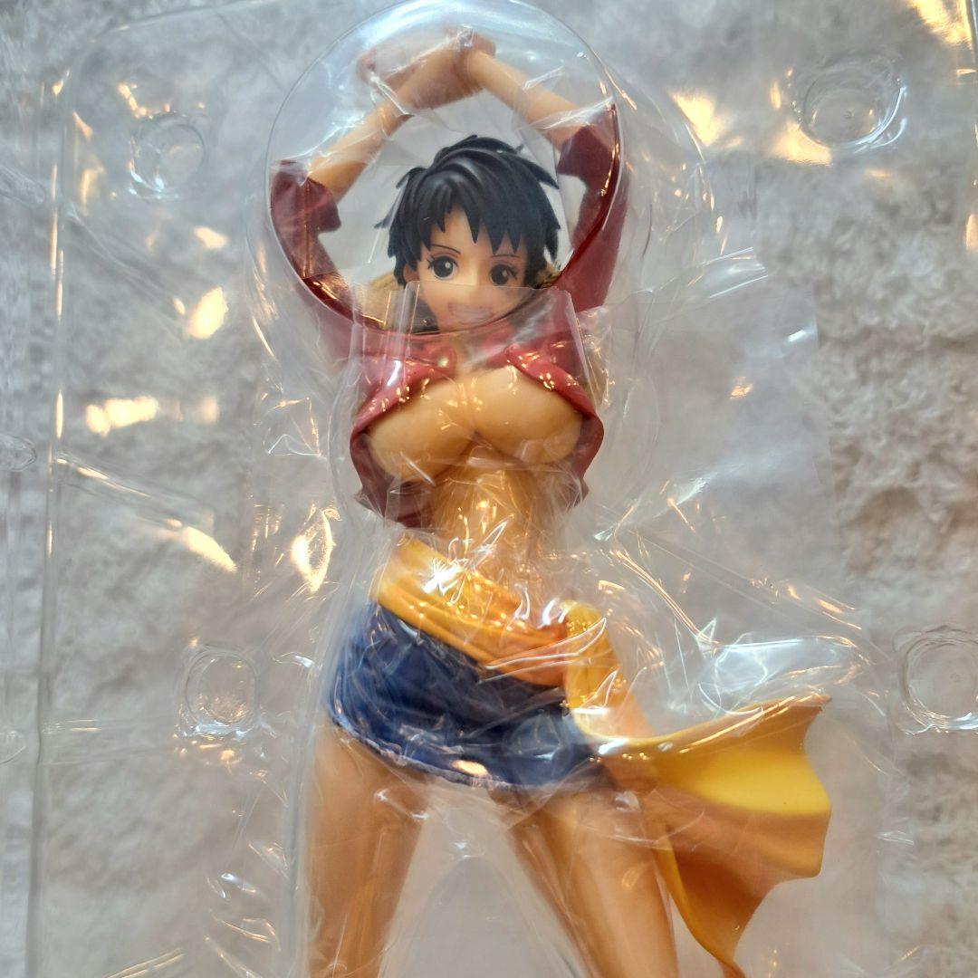 ルフィ 女体化 非公認 フィギュア メガハウス ワンピース POP