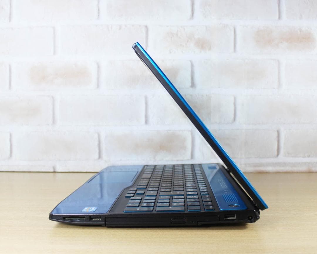Core i7✨SSD512GB✨メモリ16G ノートパソコン オフィス付き