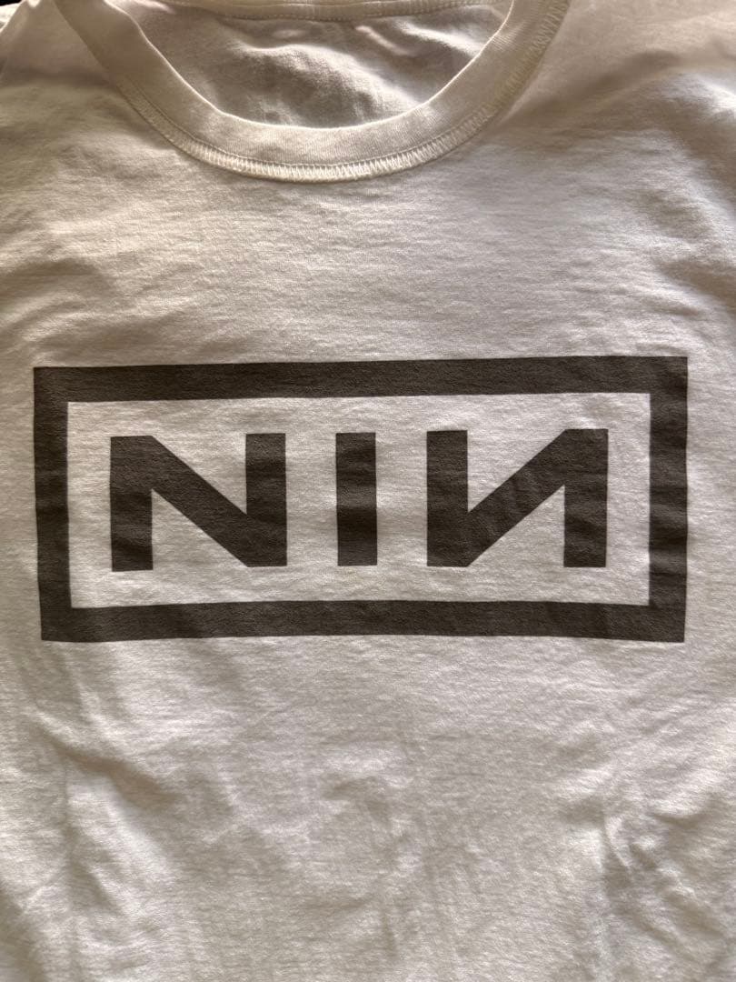 NINE INCH NAILS ロゴTシャツ