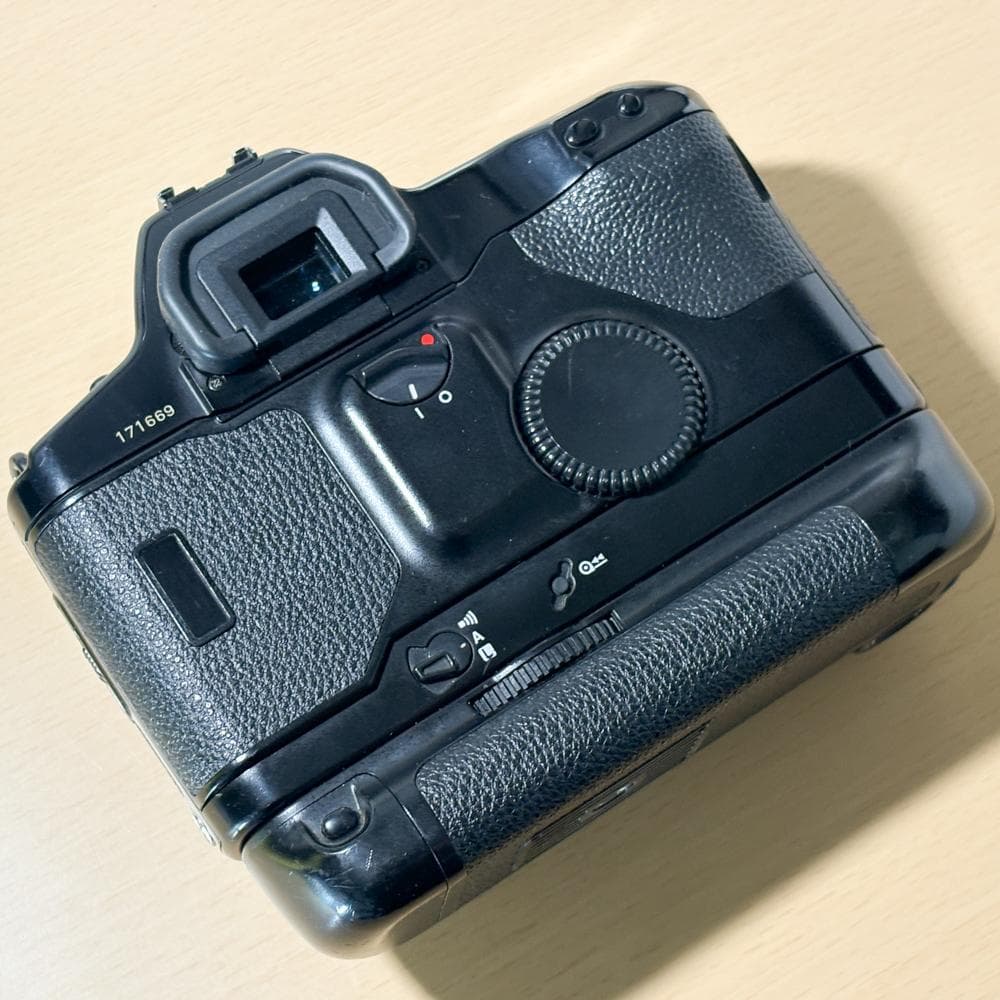 Canon EOS-1N 一眼レフカメラ　中古難有り