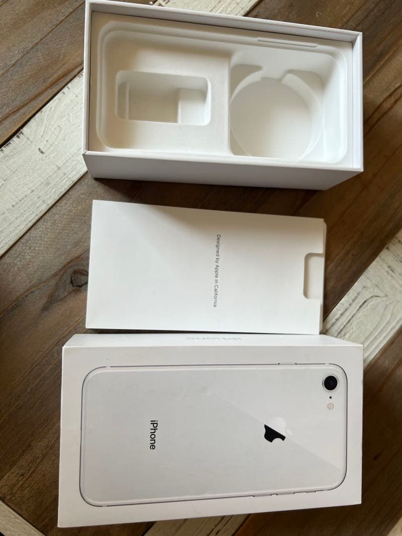 Apple iPhone 8 64GB ホワイト 本体 箱付き