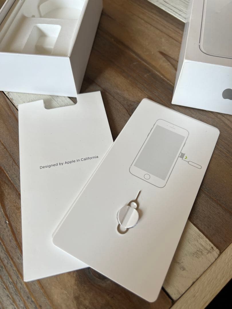 Apple iPhone 8 64GB ホワイト 本体 箱付き