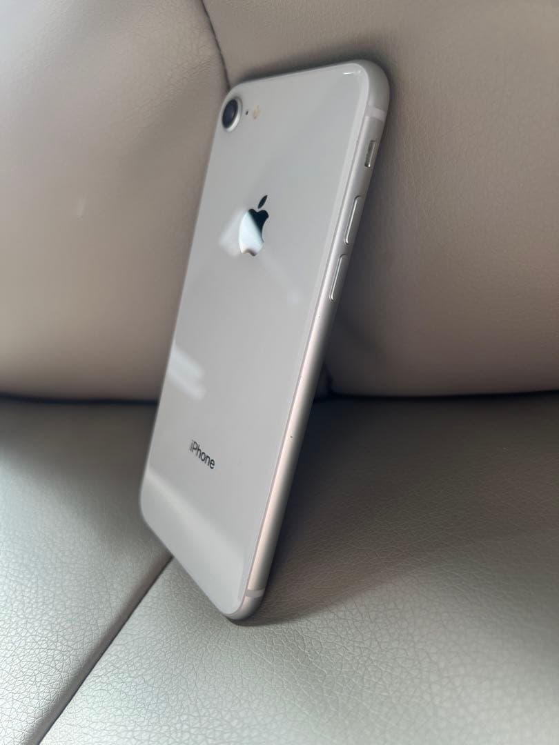 Apple iPhone 8 64GB ホワイト 本体 箱付き